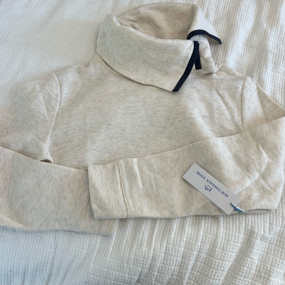 NWT Souther Tide Pullover Small